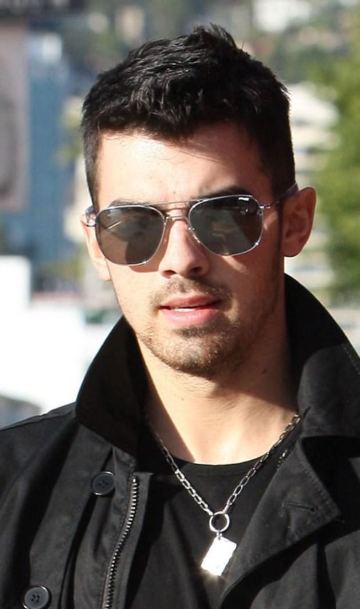 Joe Jonas Walking Down The Street 14 01 2011